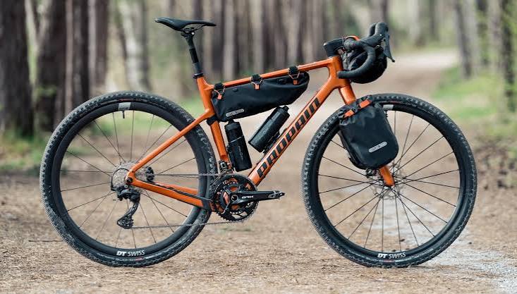 Gravel adventure bike