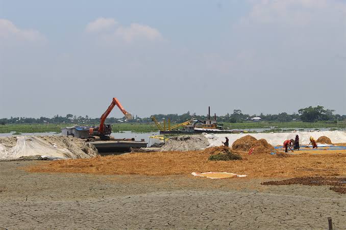 Hydraulic River Sand Dredging & Bulk Land Filling