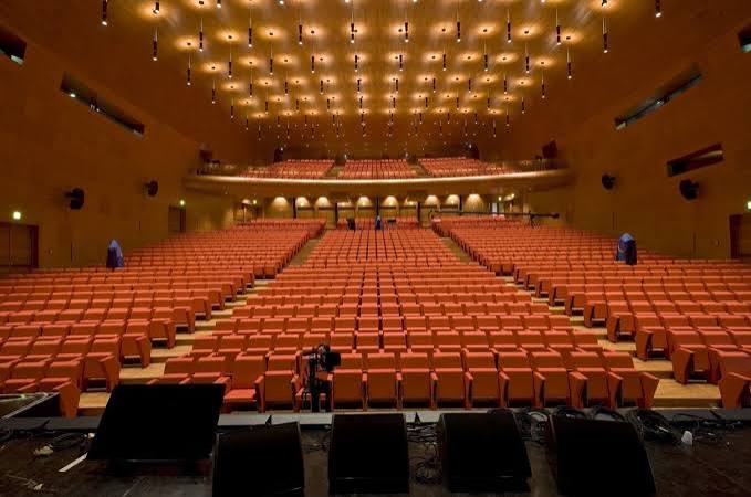 Acoustic Wall Paneling for Auditoriums & Home Theaters