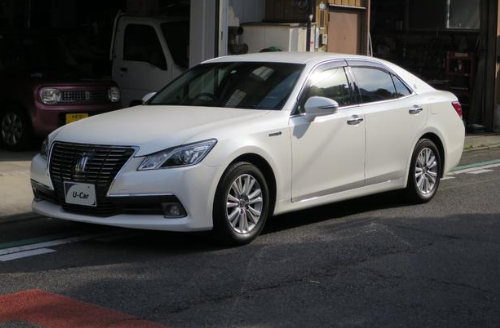 Toyota Crown Royal Saloon 2014